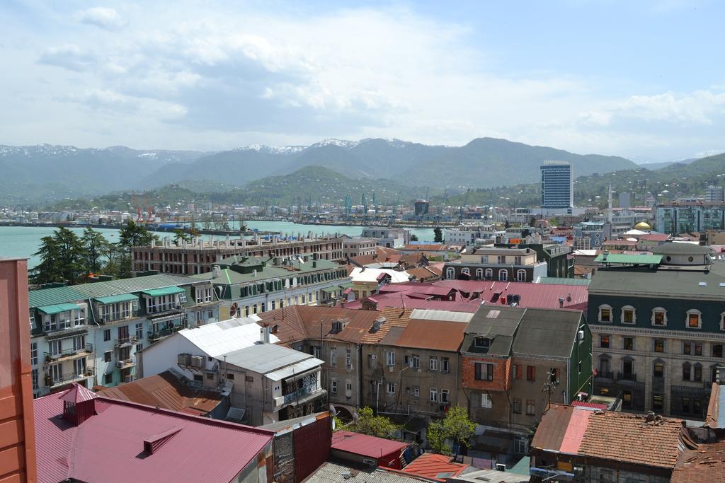 Gagu'S Apartment Batumi Exterior photo